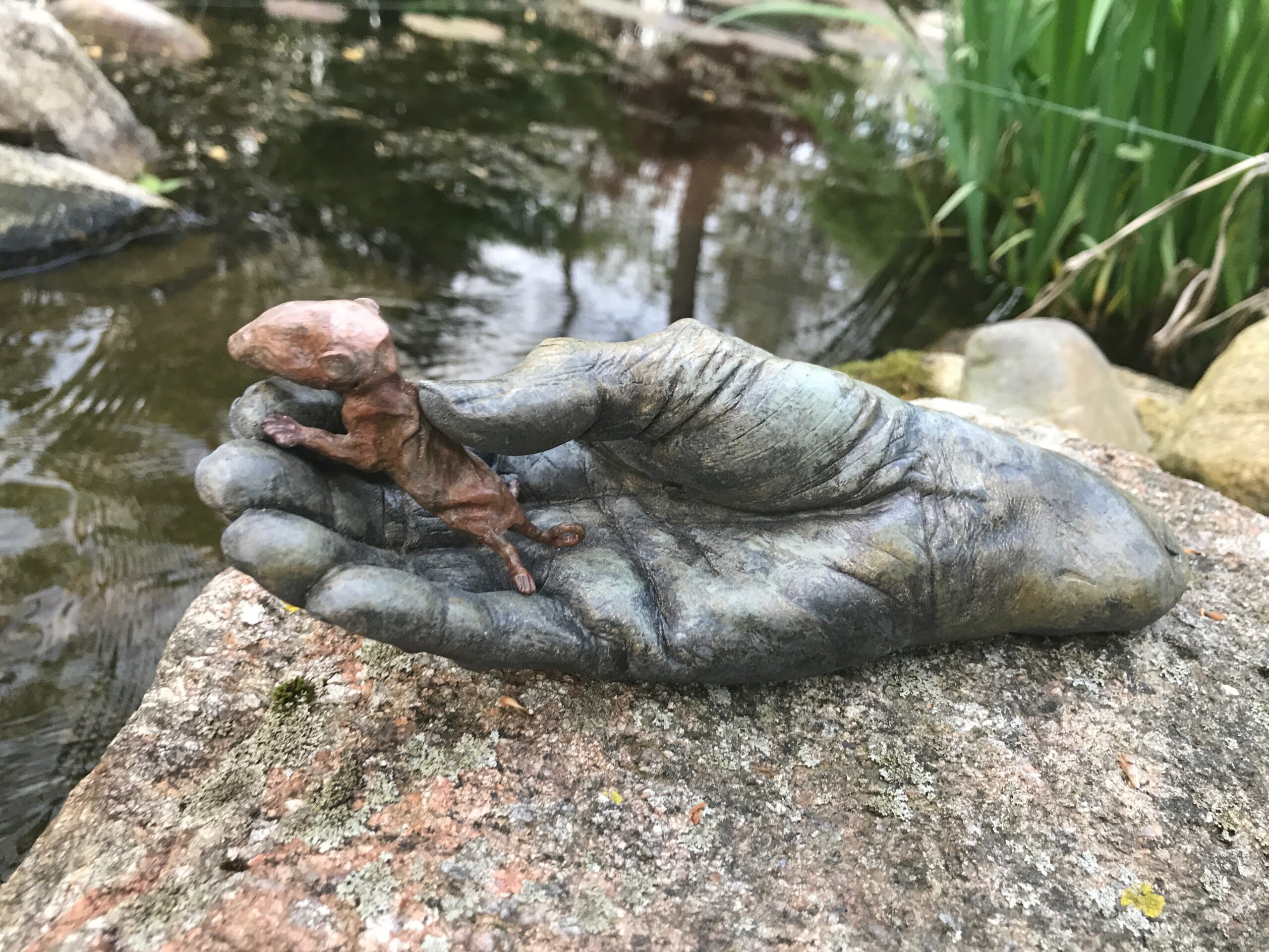 Lera Auerbach, Hold Me, bronze sculpture, contextual view 3